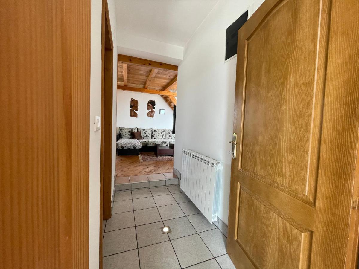 Apartments In Villa Sabb For Rent Sarajevo Exterior photo