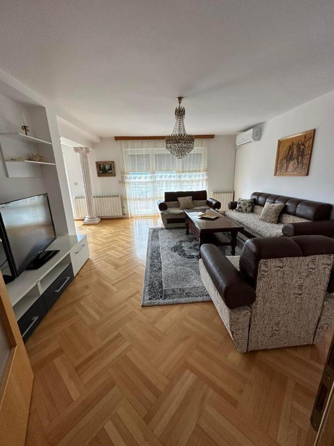 Apartments In Villa Sabb For Rent Sarajevo Exterior photo